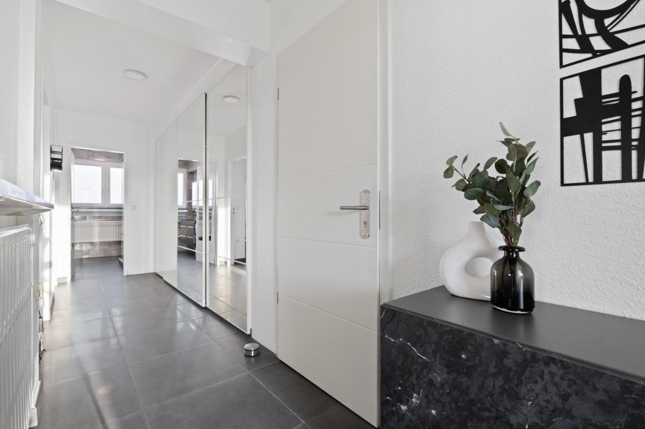 Charming 1br Apt W/ Terrace & 5 Min Drive To City Appartement